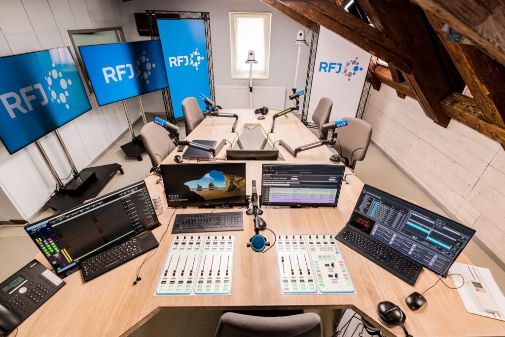 Swiss broadcaster BNJ expands multimedia radio operations with Dalet